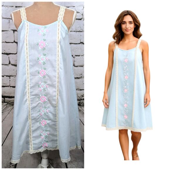 VINTAGE GILEAD Cottage Boho Milkmaid Embroidered Summer Nightgown USA Small - Picture 1 of 9